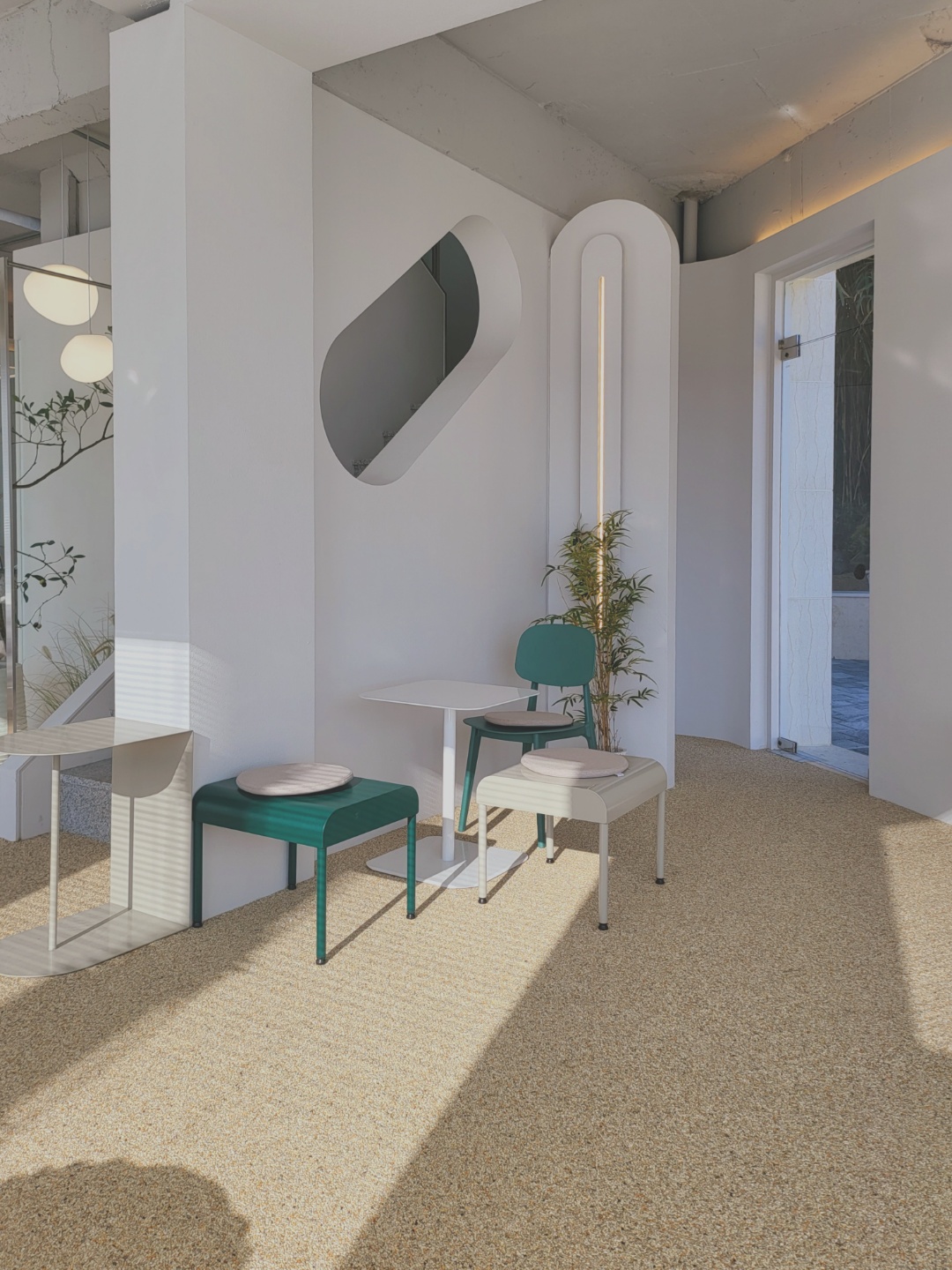 40 坪高级感十足的韩国窗源咖啡厅设计-6