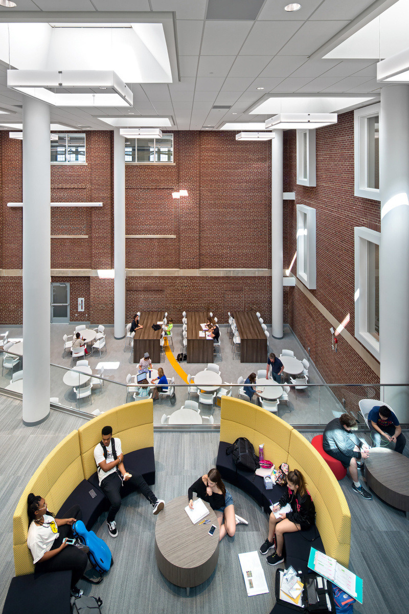 罗珀学校上校区学习共享区-8