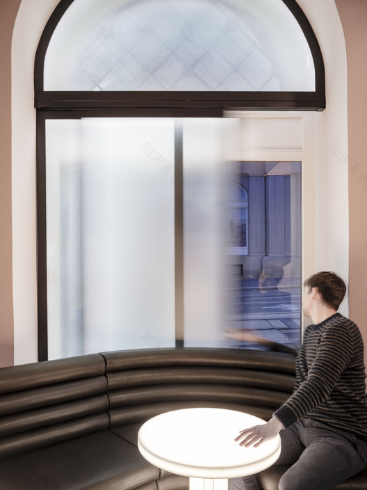 复古太空风酒吧·Sputnik Bar丨奥地利维也纳丨Steiner Architecture-23