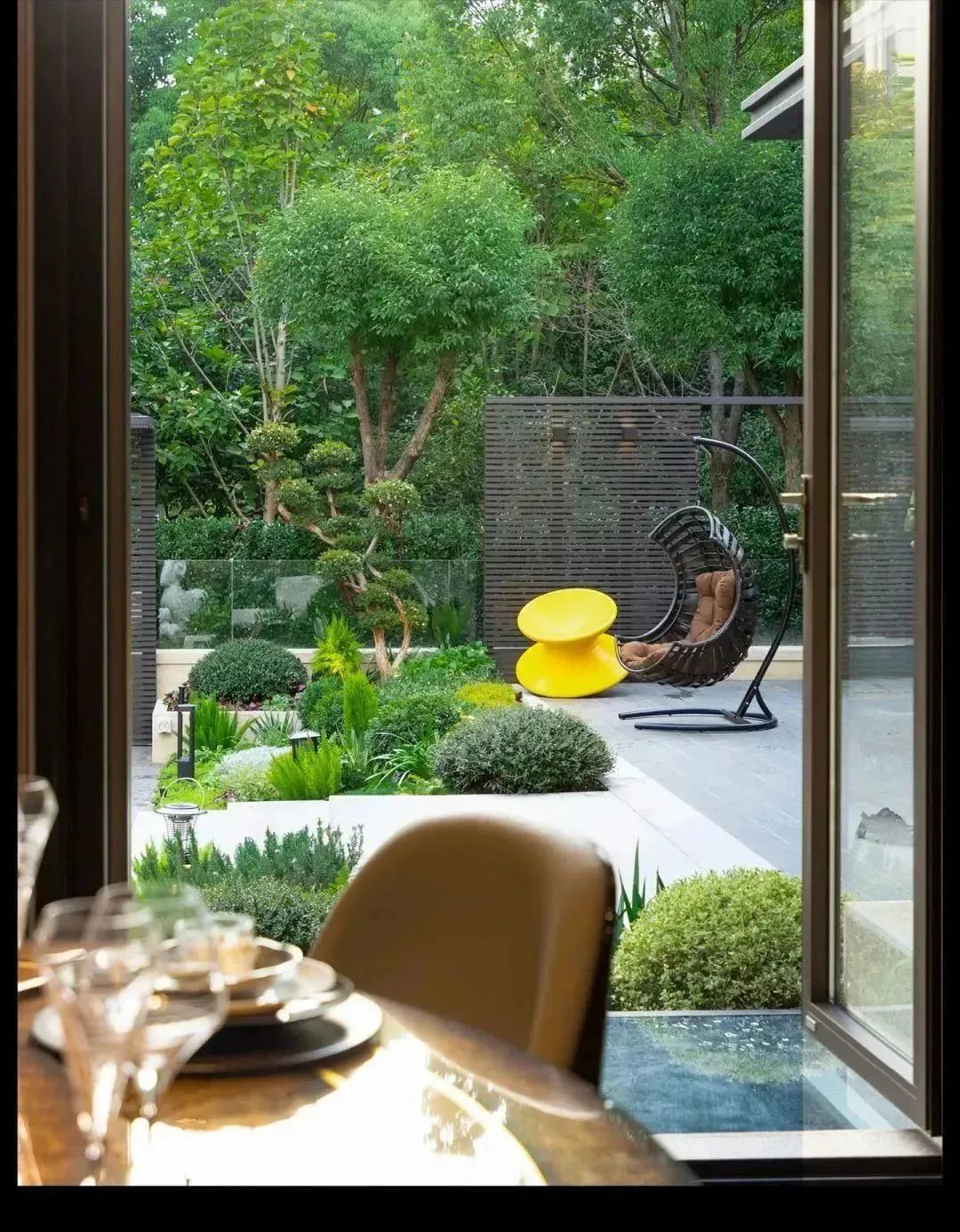 云杉庭园 · 极简主义的庭院设计之美-9