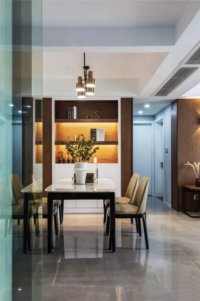 现代简约风三居室,原木大理石打造温馨生活空间-35