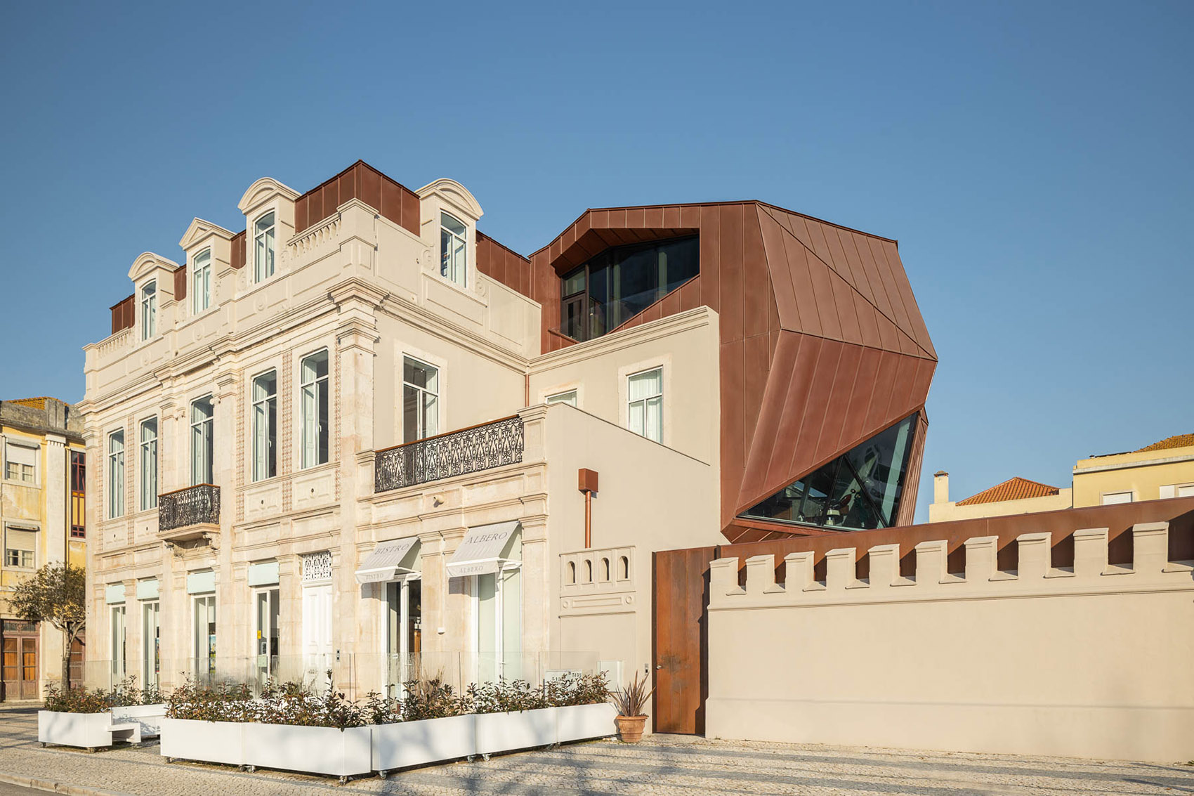 葡萄牙百年的老宅改造的办公楼丨danielmsantos,eng + arq 事务所-11