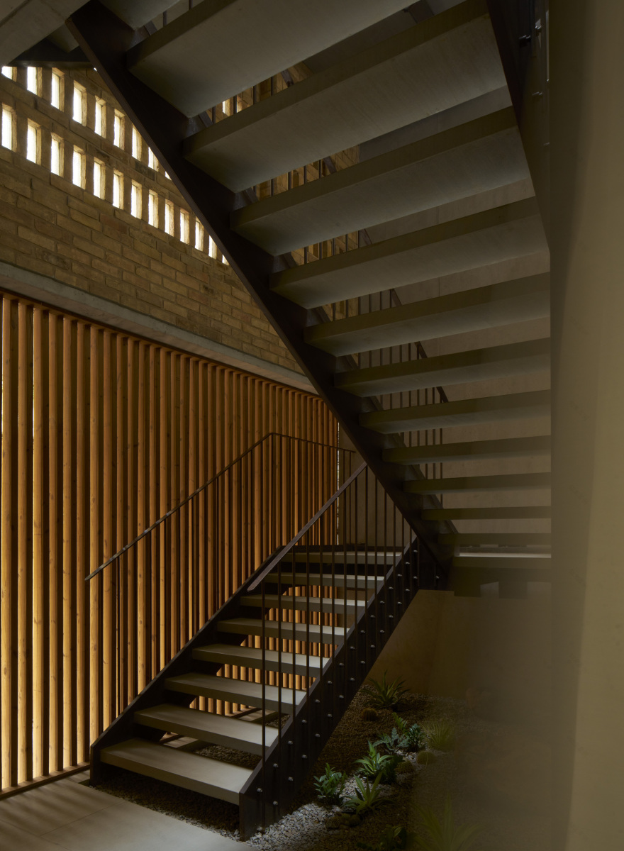 砖房;砖屋 (若Brick House是特定名称,可直译为砖屋;若只是描述房屋材质,可译为砖房,由于缺乏语境,可结合实际情况选择) 丨印度丨Studio VDGA-38