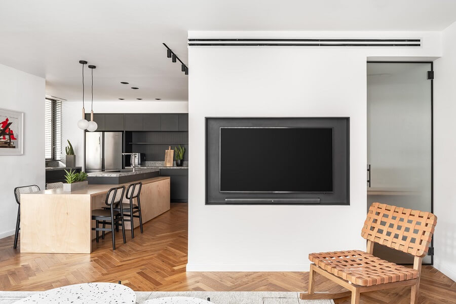 100 מר בתל אביב: המעצב של החבר שלי, מעצב שלי. - WALLS : WALLS-16