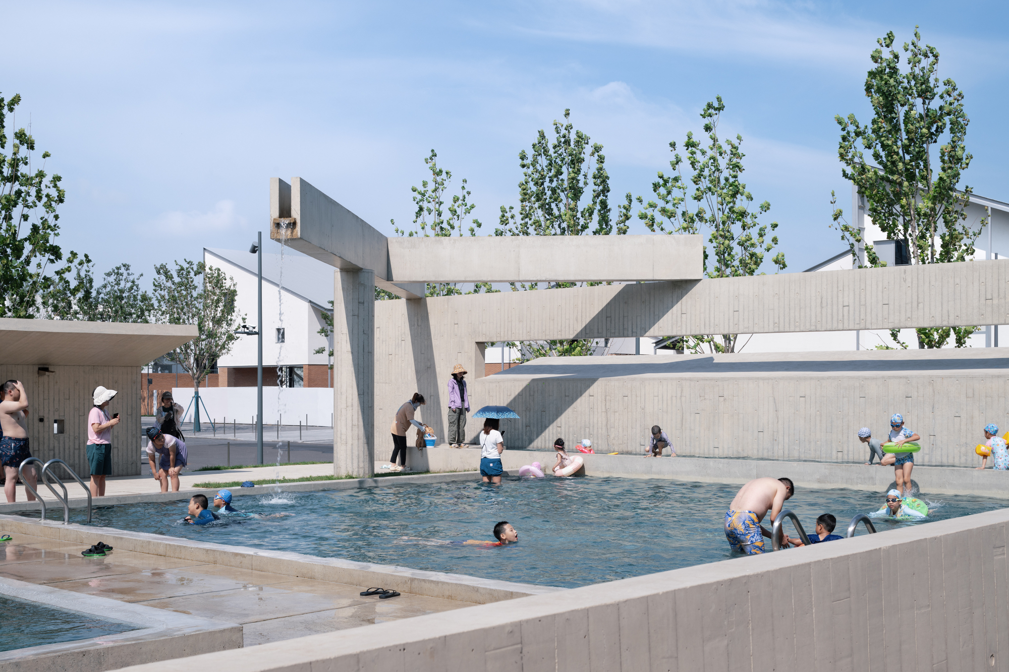 Aranya North Shore Community Sports Center / Atelier XÜK-22