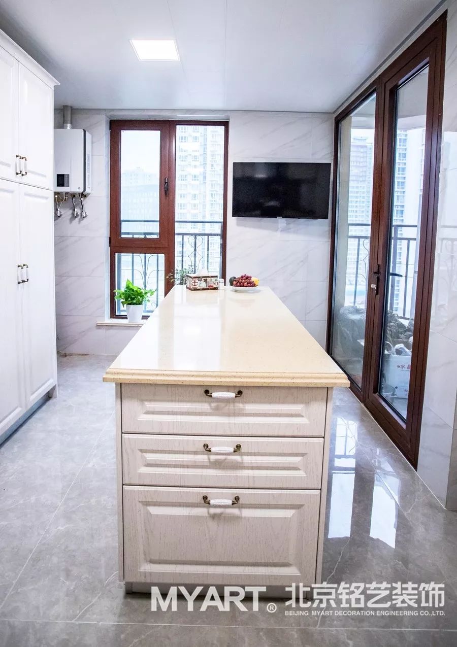 张连泽打造大气不失温馨的实景家居-54