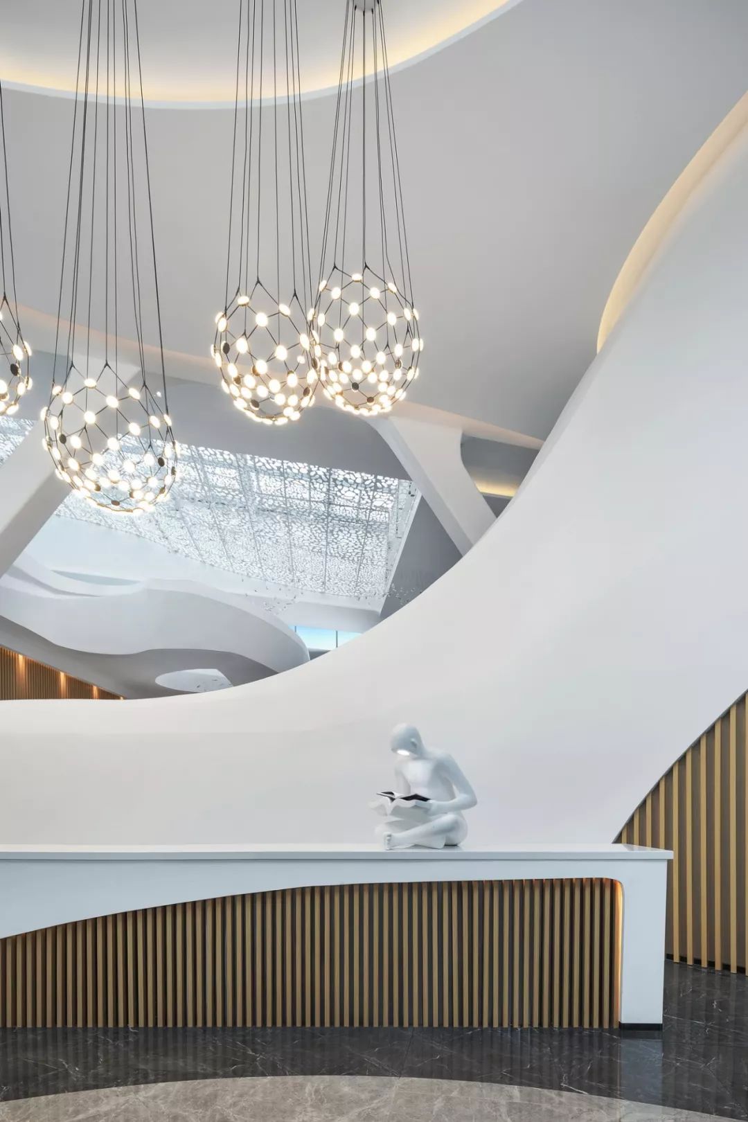 悬崖上的艺术馆 | 山海之间的白色梦幻空间-14