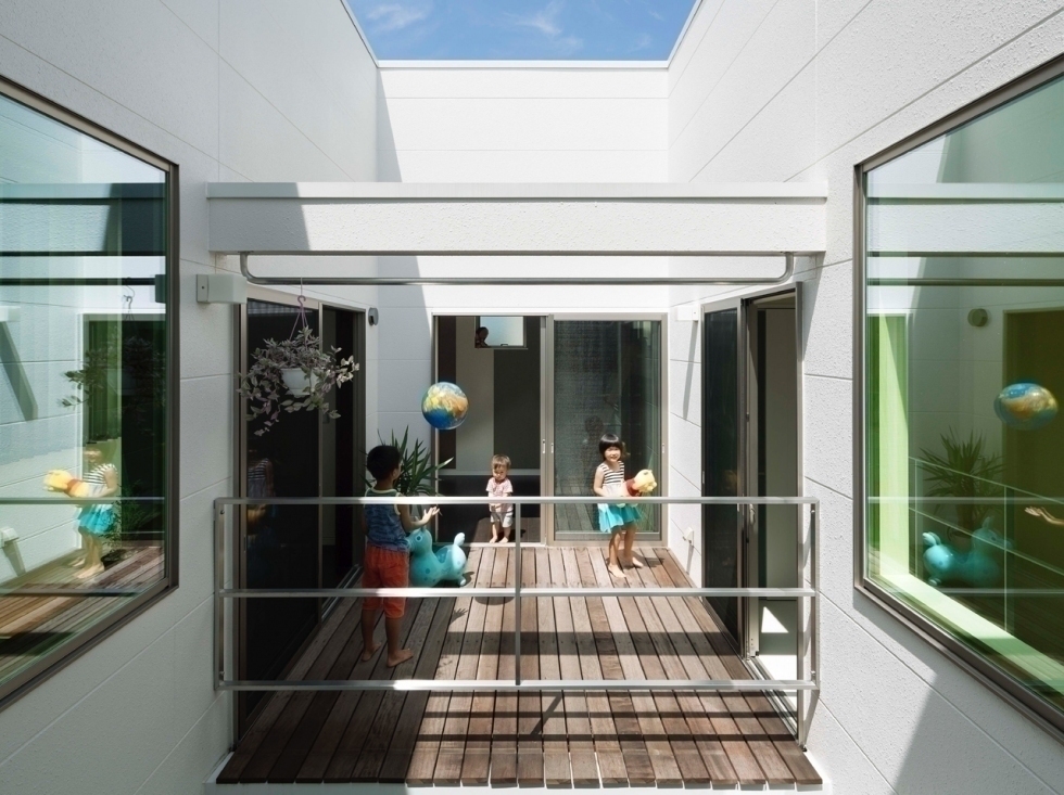 日本爱知简约住宅 | “水围庭院”与“攀岩阁楼”的创意设计-6