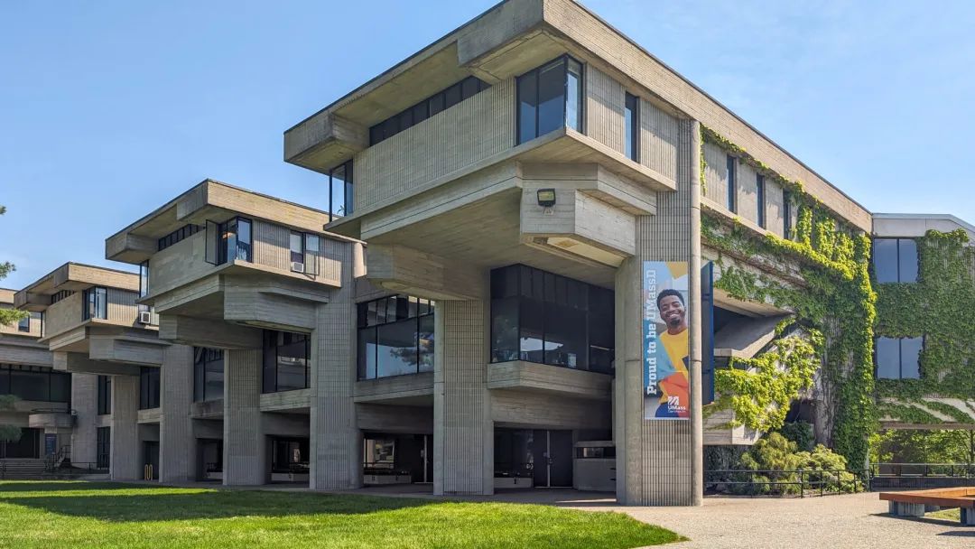 现代主义地标：重新思考二十世纪中叶建筑的未来-0