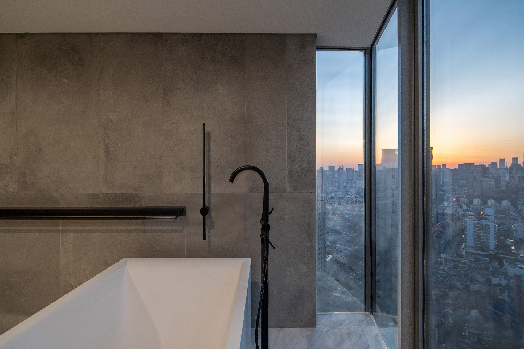 180㎡简约大平层，一个人住，也要很精致！-32