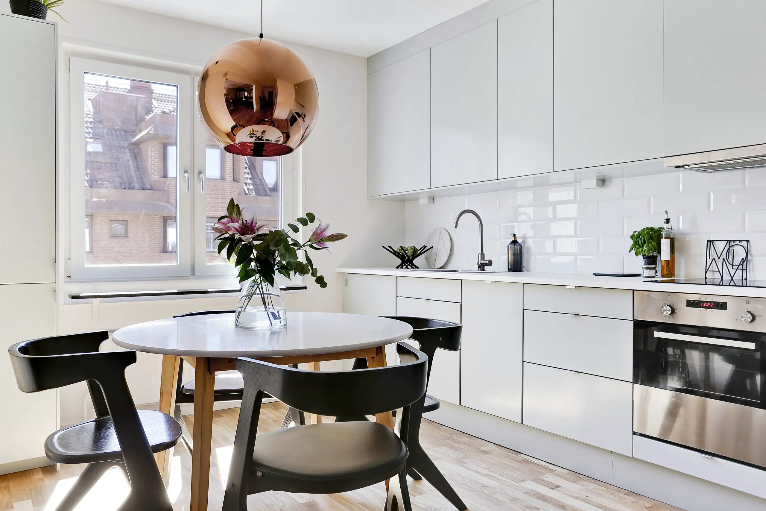 46 平瑞典公寓卧室玻璃隔断设计-13