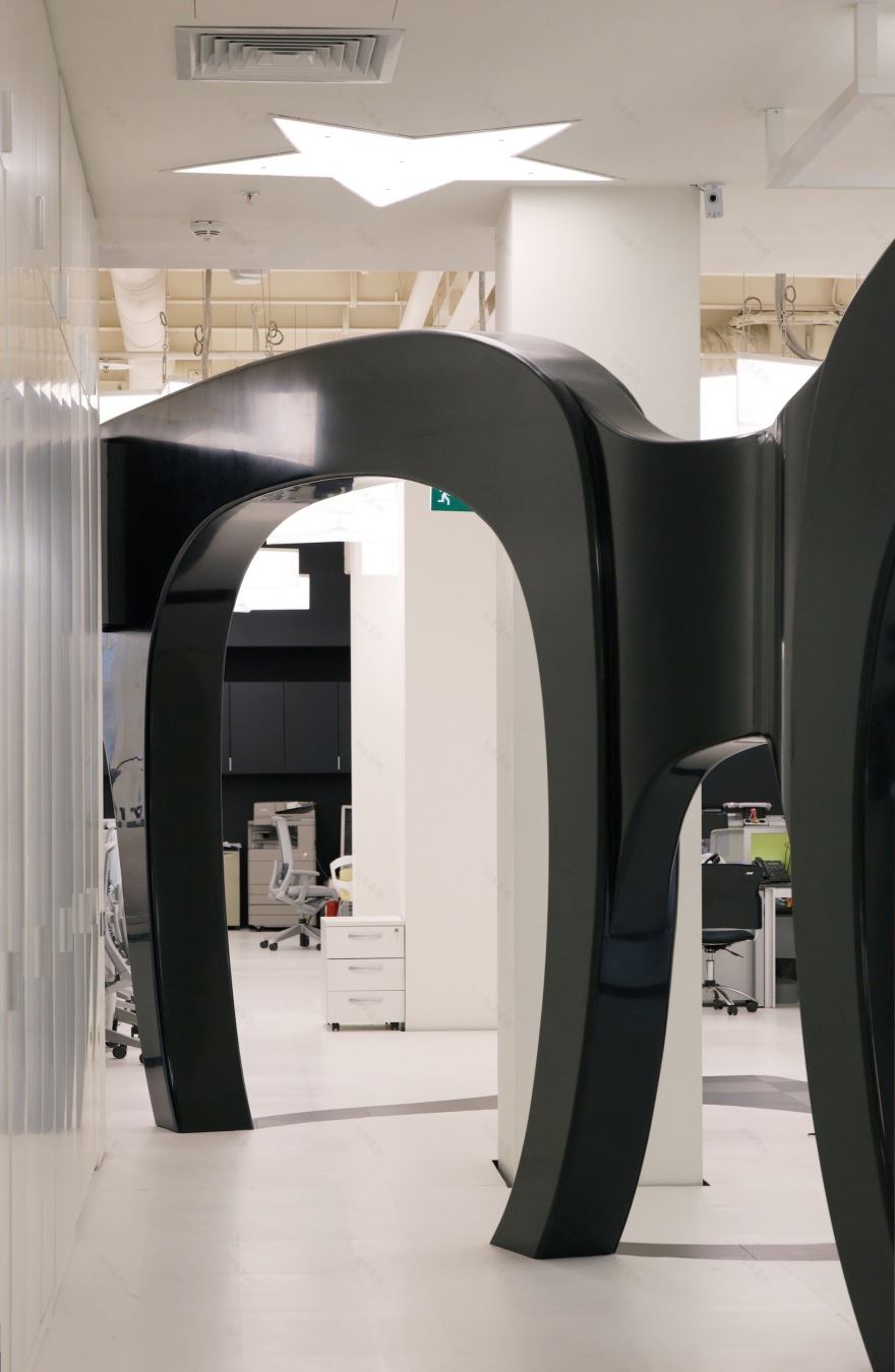 莫斯科 Leo Burnett 办公室 | 艺术画廊般的现代办公空间-43