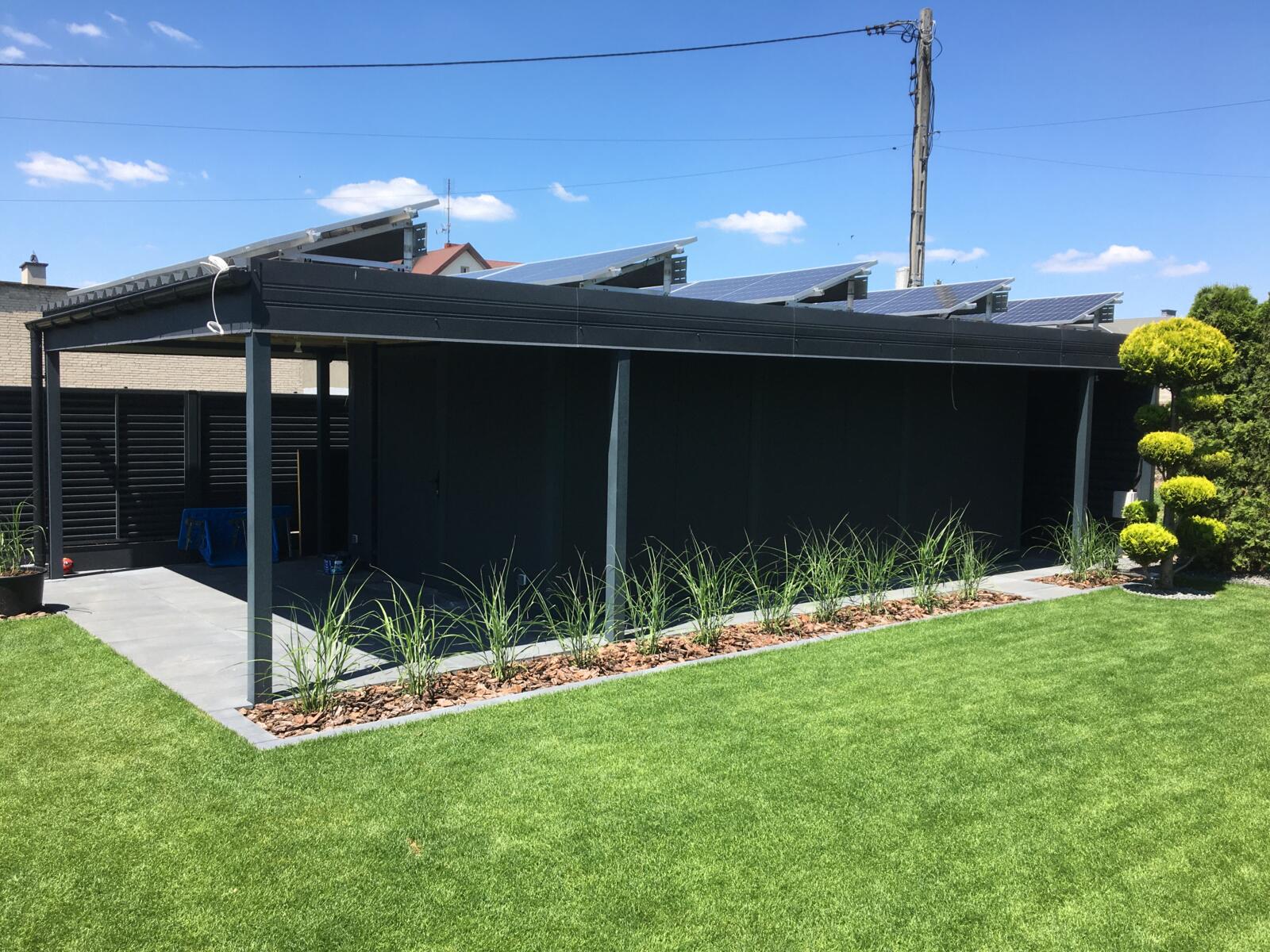 带后部杂物间的车棚及单双车位车棚项目丨波兰绿山城-12