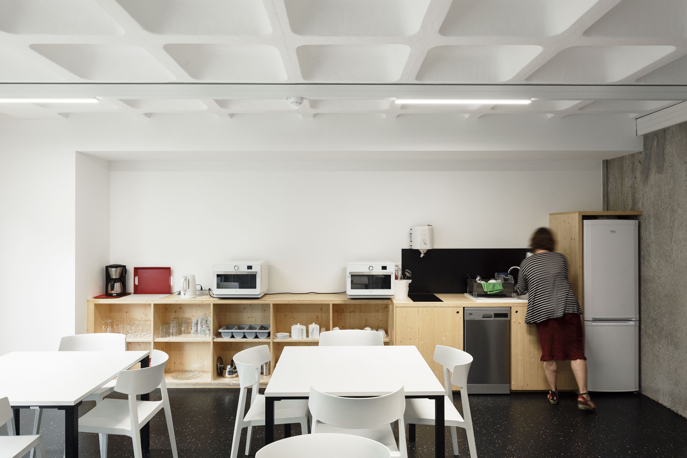 拉乌省立多媒体图书馆-12