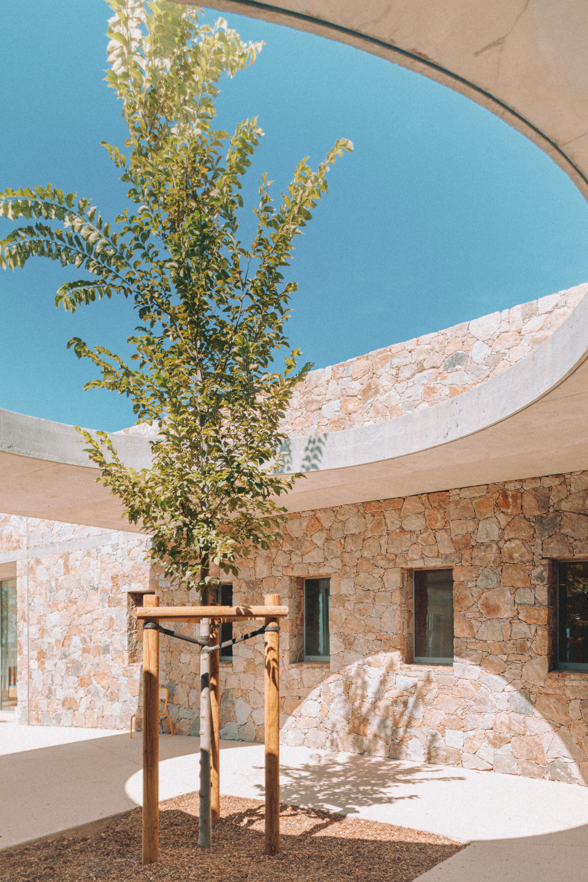 卢米奥学校丨法国丨Amelia Tavella Architectes-10