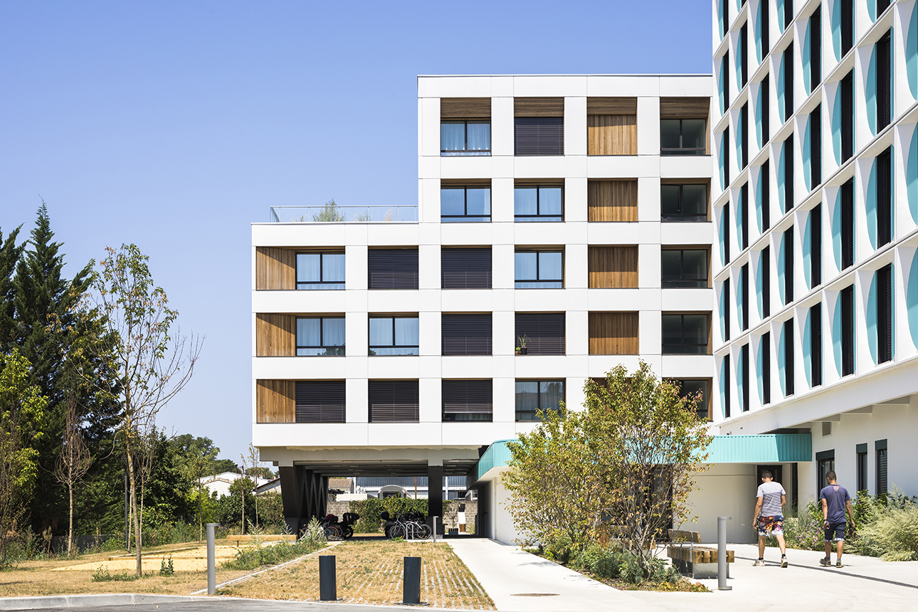 精心设计的铁路公寓,保护与扩展的完美结合-1