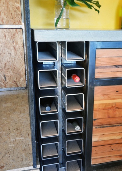 My Houzz: Couple's Two-Car Garage Becomes Their Chic New Home  -  Decor Ideas-31