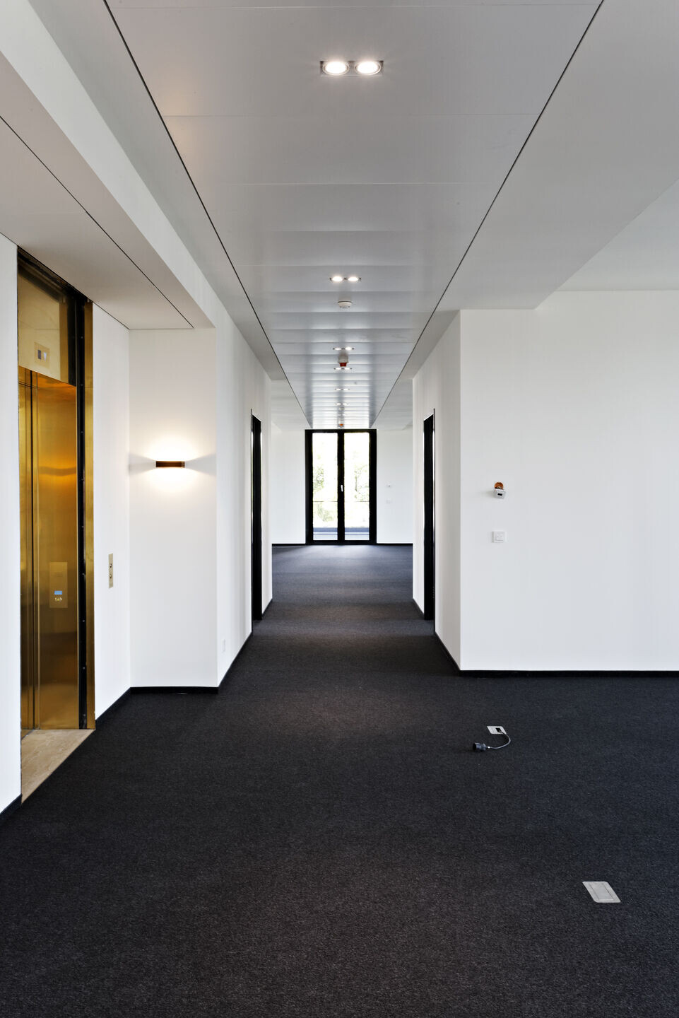 德国法兰克福 60 年代混凝土建筑的现代改造-18