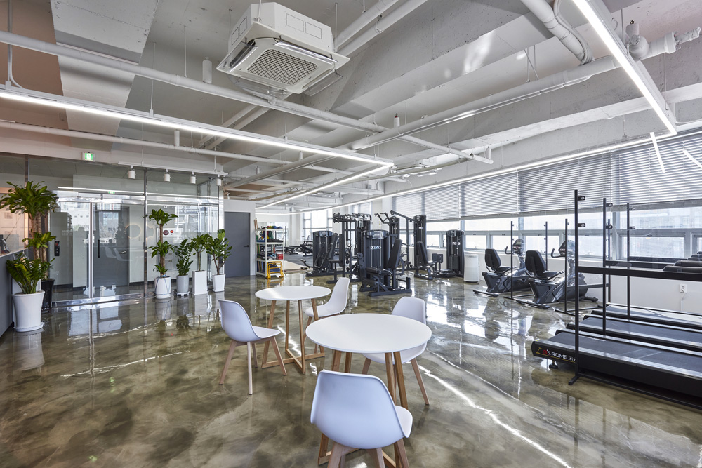 简约白调，70 平私人健身中心的精致设计-7