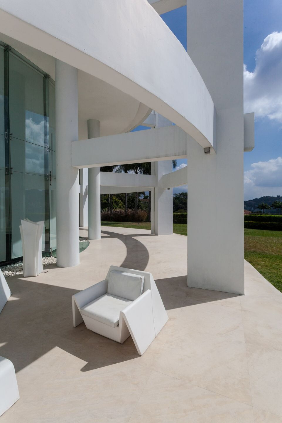 委内瑞拉螺旋形透明别墅，诠释轻盈与通透-25