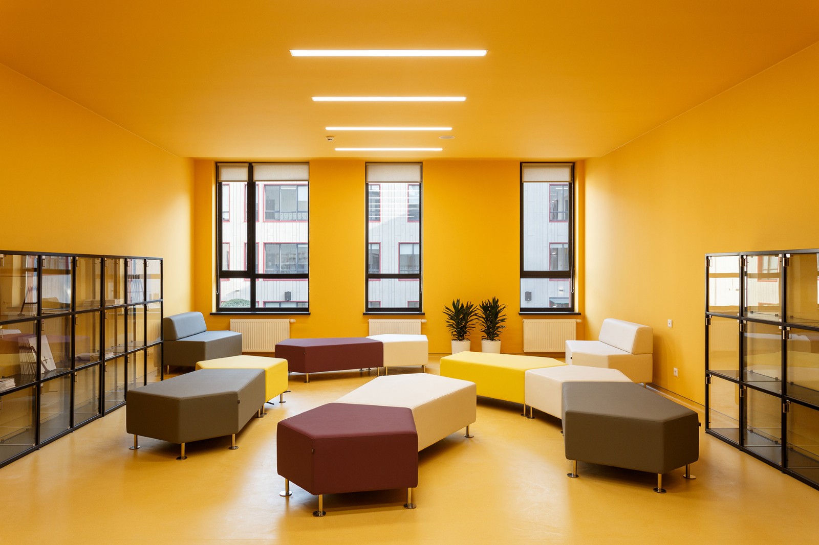 乌克兰基辅 A+ 学院 SVOYA studio-6