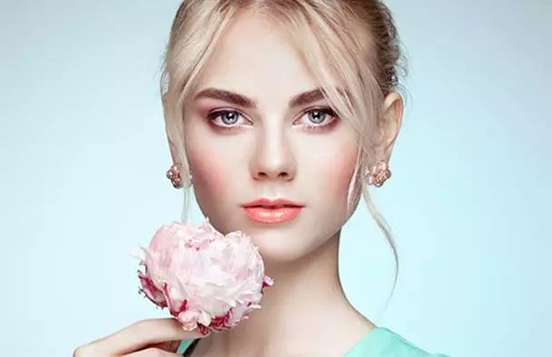 爱马仕橙与蒂芙尼蓝的室内设计魅力-16