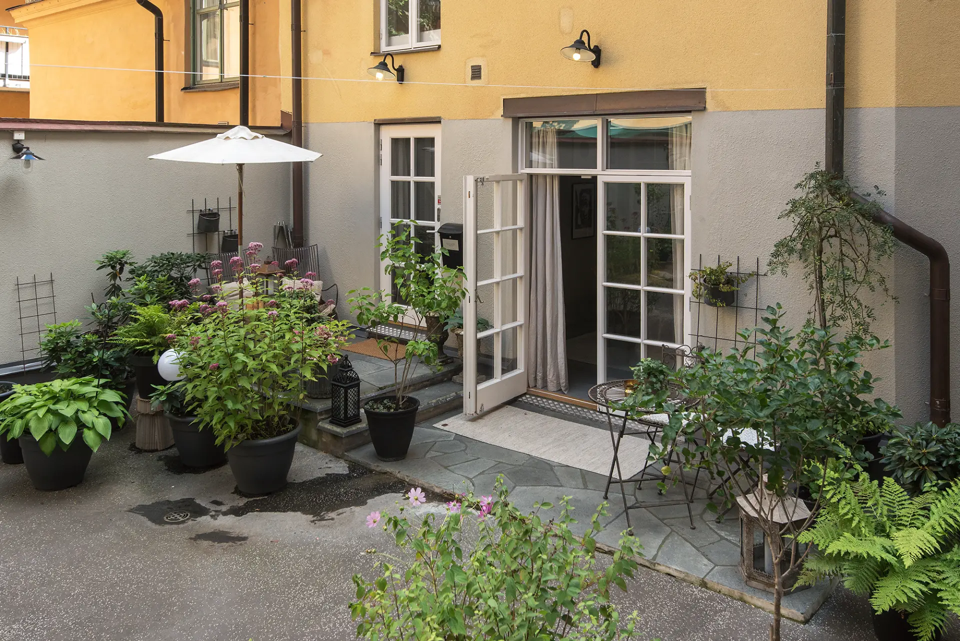 1882 年的瑞典老马厩，如何变身城市绿洲？-23