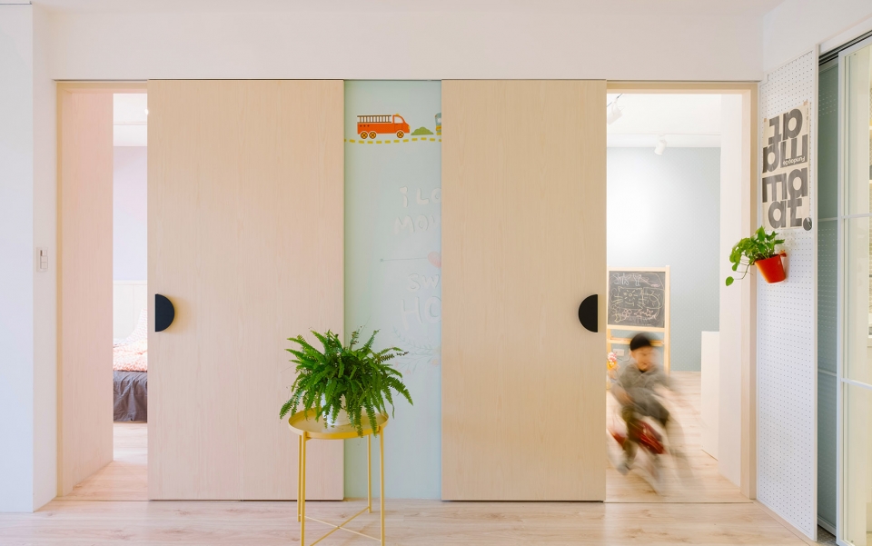 台北 40 年老宅变身为温馨亲子空间-15