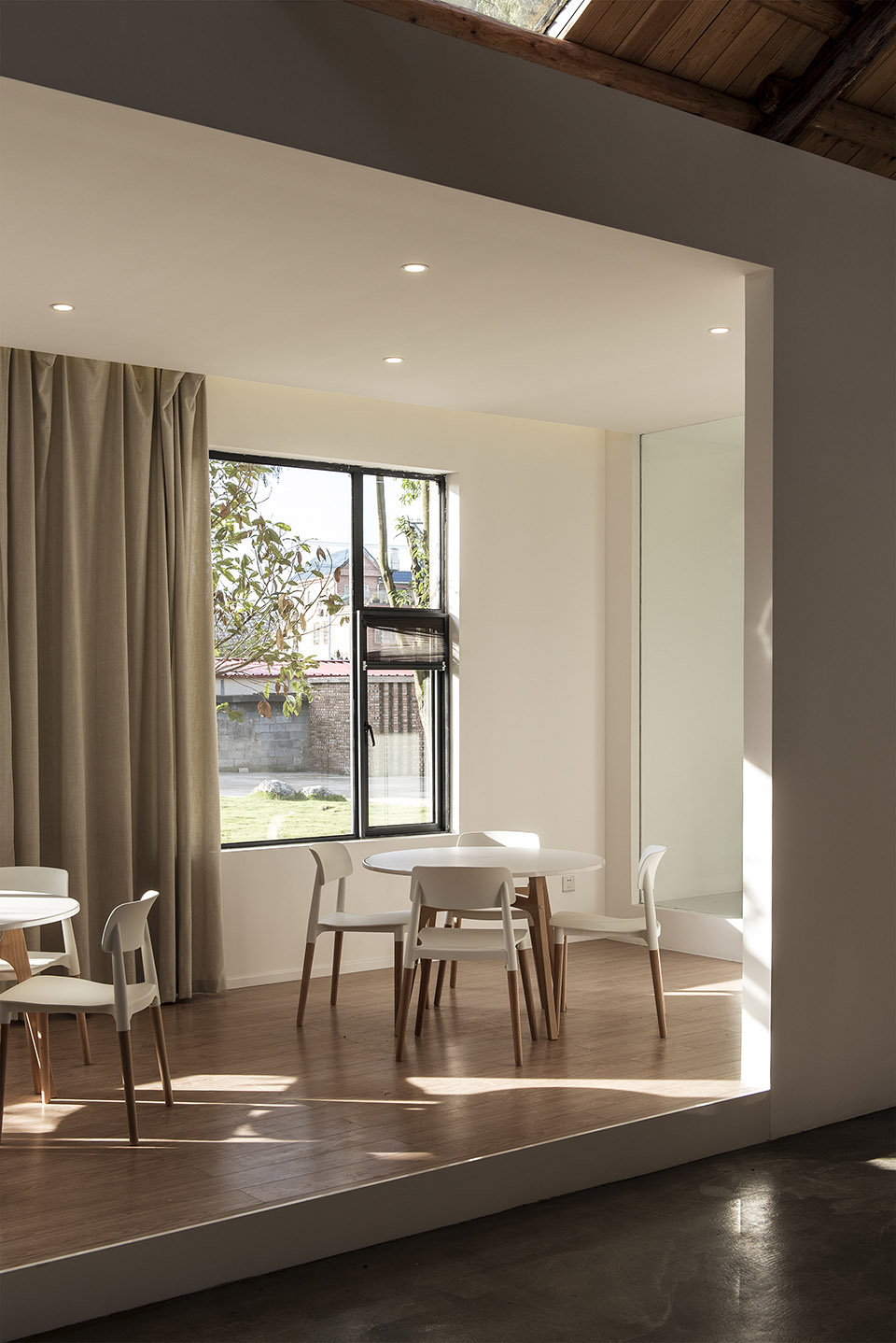 “小城故事”:两座旧厂房的新生,贵州 / 未来以北工作室-88