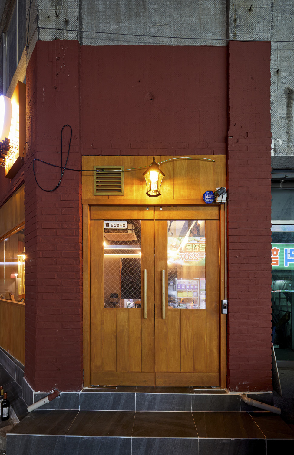 13 坪独立餐厅，打造复古温馨空间-11