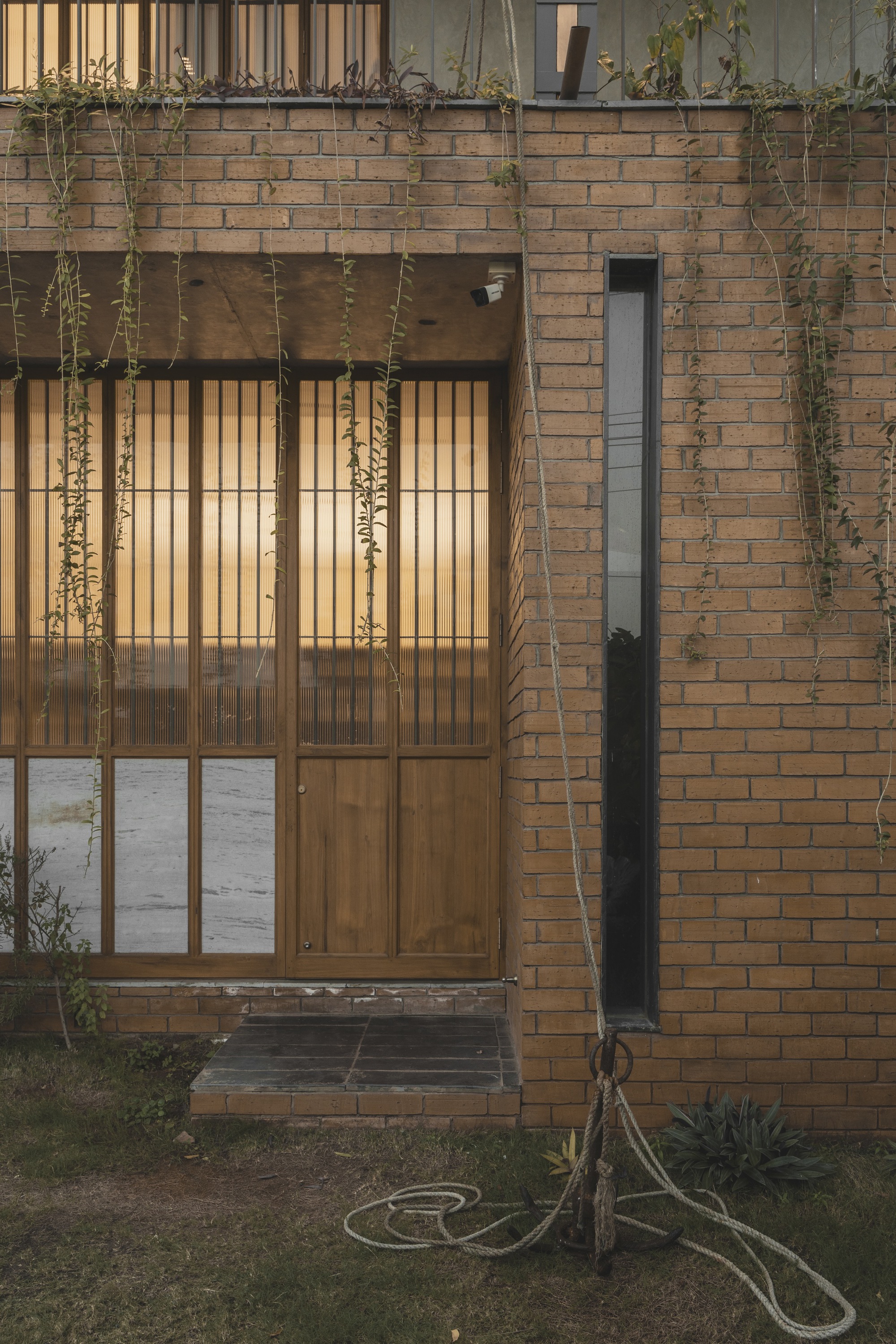 比利·奥蒂亚之家丨印度丨STO.M.P-50