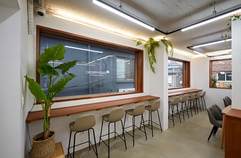 14 坪简约咖啡厅，展现 white&wood 风格魅力-6