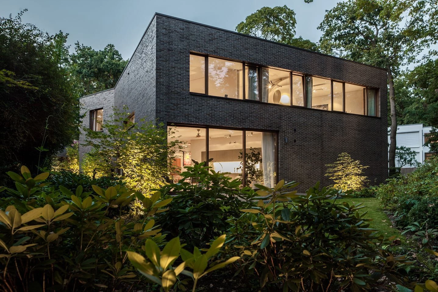 柏林瓦恩湖简约住宅设计丨德国柏林丨Gnädinger Architects-16