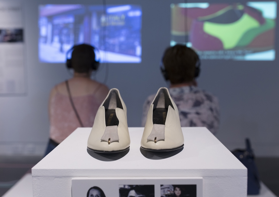 奇幻 NEON | 英国设计事务所探索建筑与艺术的交融-43