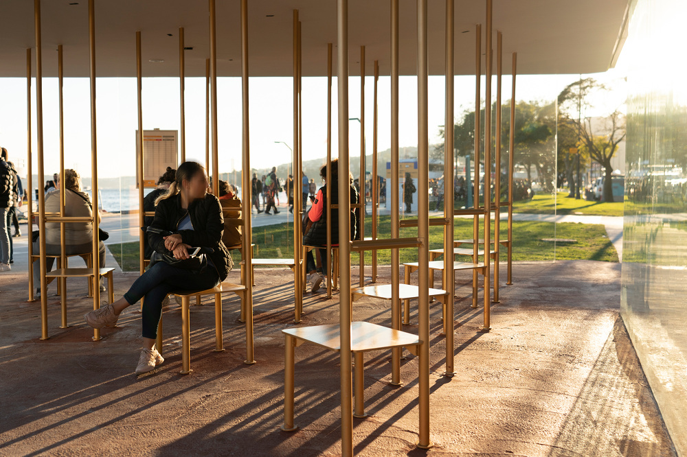 阿希扬候机（车）室

注：Aşiyan可能是特定的人名、地名等专有名词，由于缺乏更多背景信息，这里直接音译如果它在特定语境中有固定的中文译法，需根据实际情况调整 丨土耳其伊斯坦布尔-10