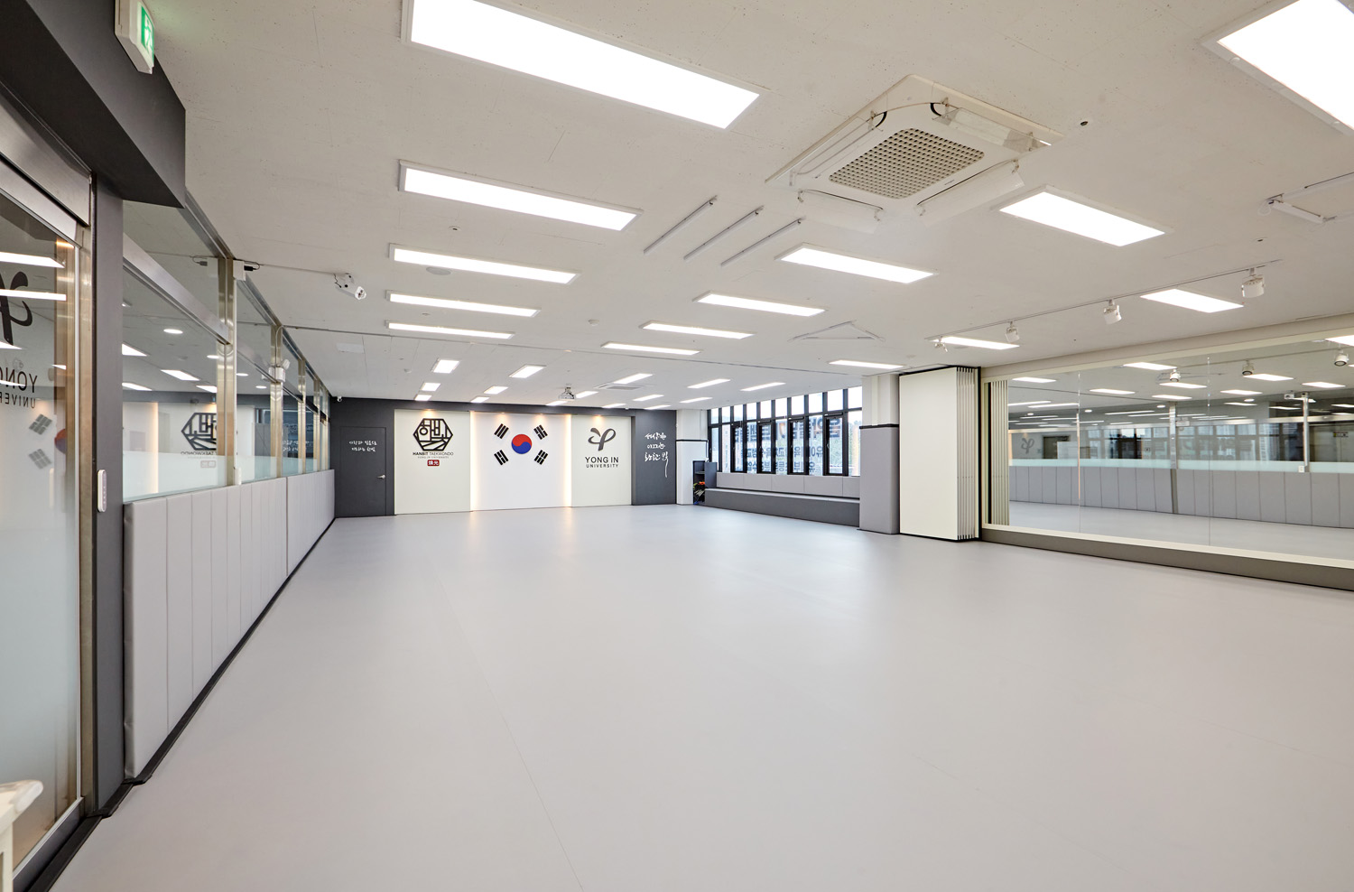 50 平极简跆拳道馆，白色调的清爽空间设计-3