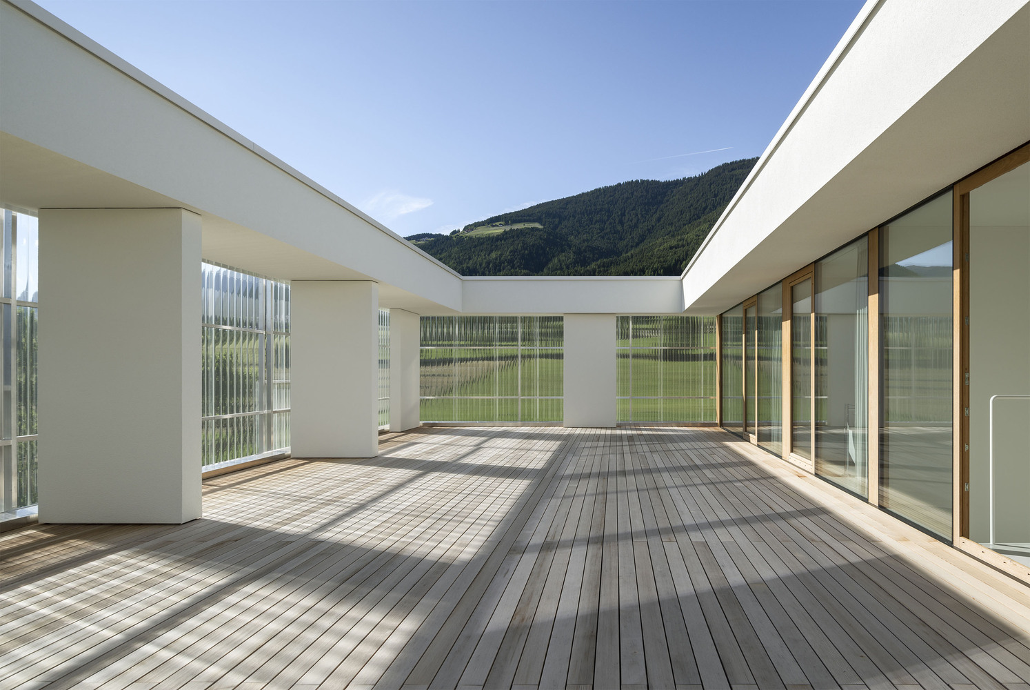 Old Artisanship Business is Remodeled to be Converted into a House Studio-6