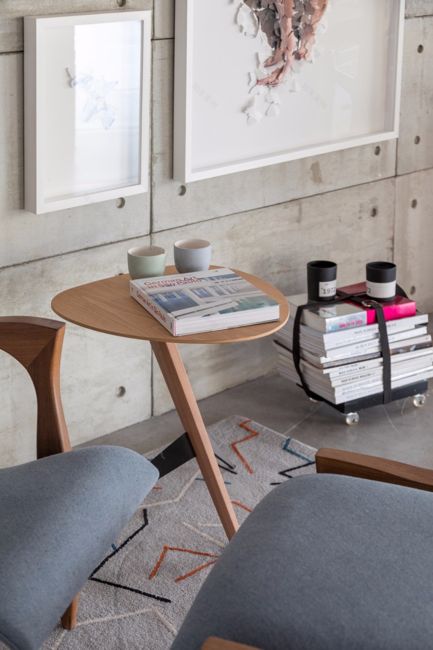 原始混凝土的现代表达:巴西利亚 6 One 艺廊-16