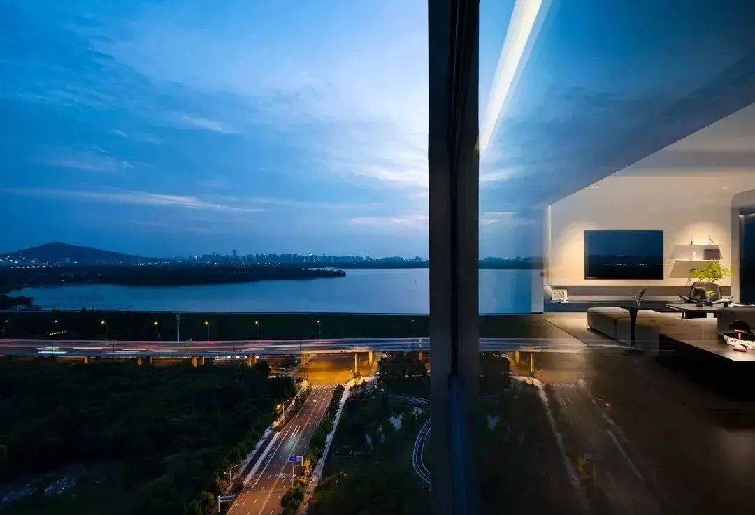 257㎡湖景大平层，得此家一生足矣！-14