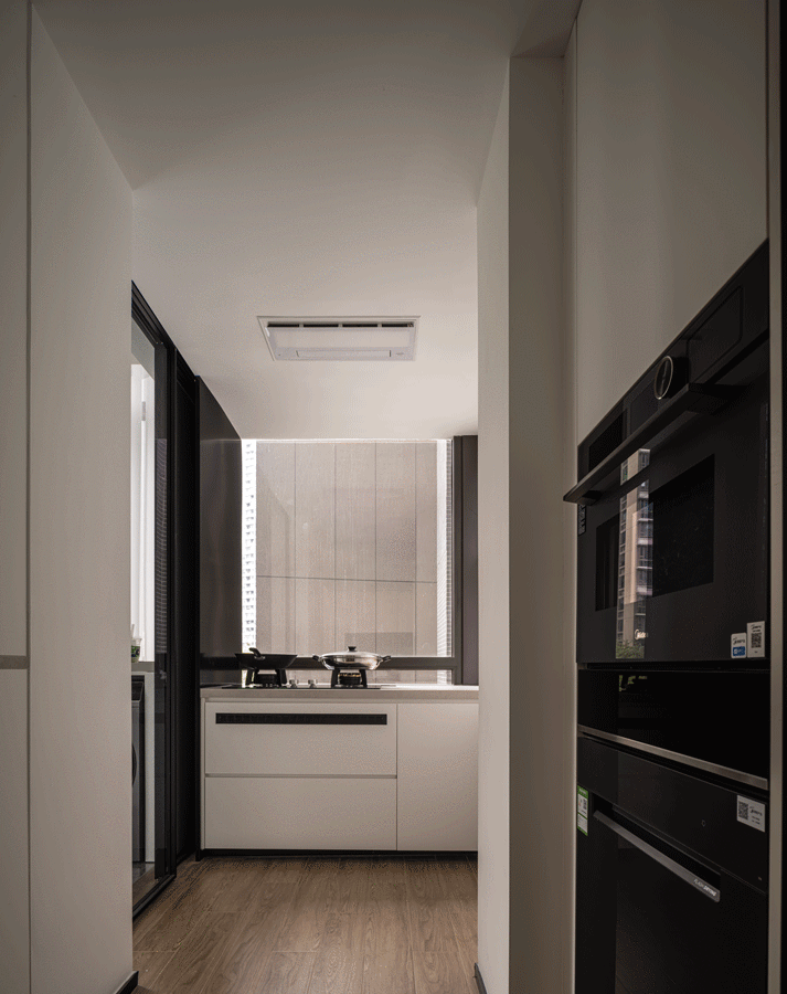 悬空楼梯下的蓝调空间丨中国广州-45