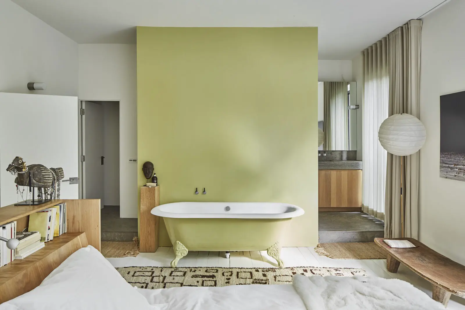 伦敦隐藏式现代混凝土别墅设计-17