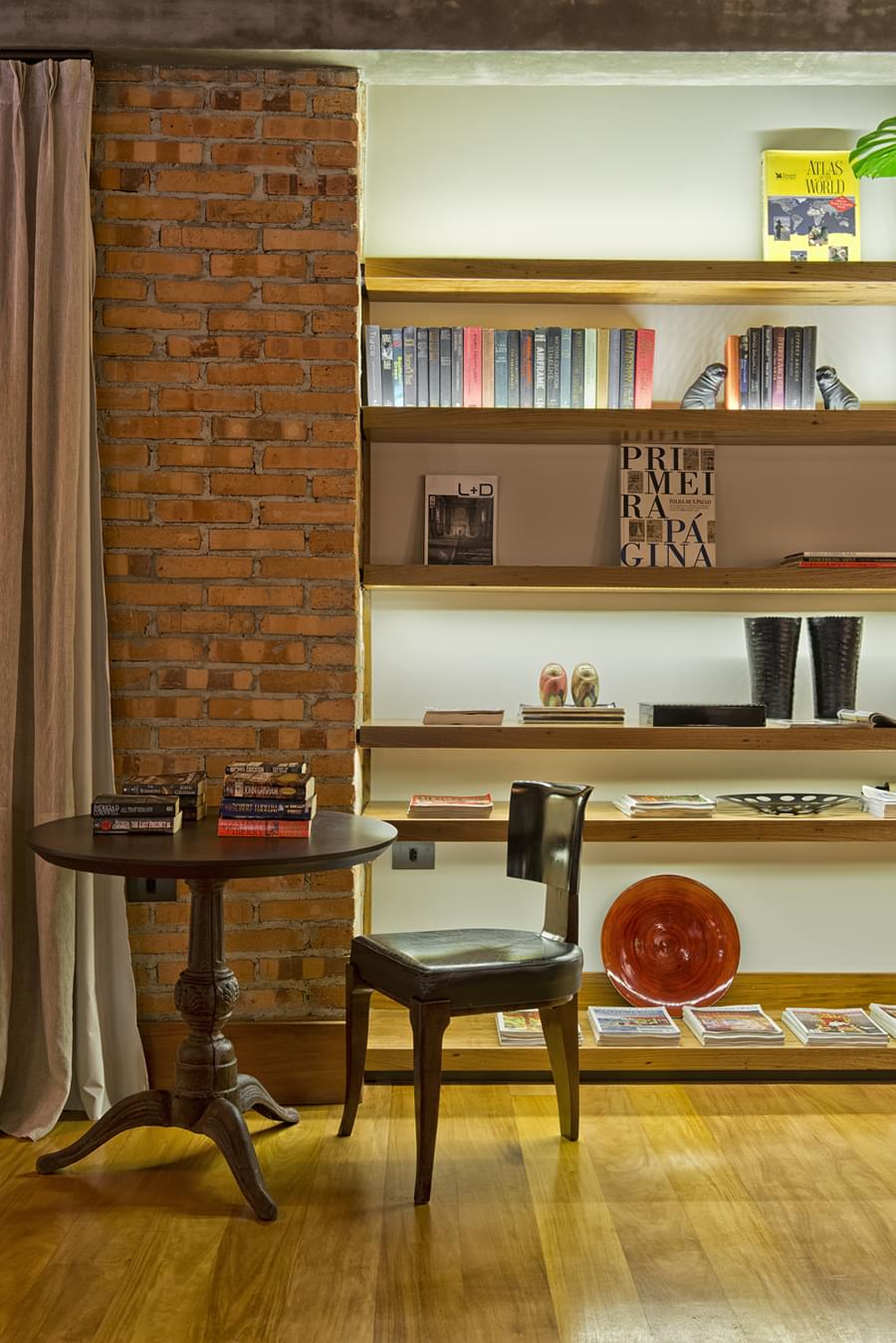 巴西工业风 Loft 住宅设计-7