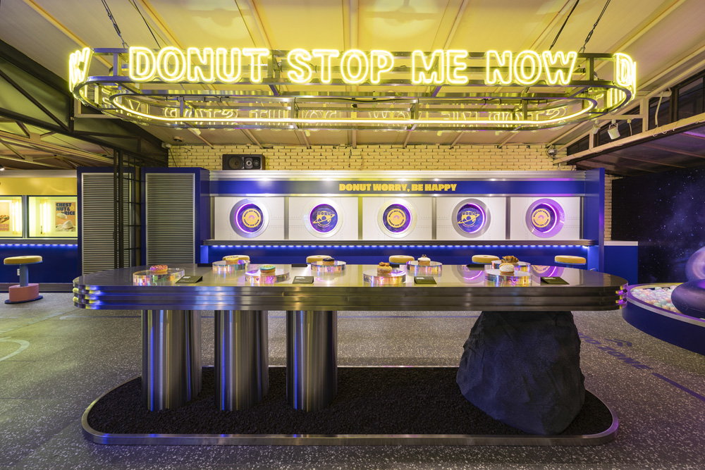 宇宙概念的 30 平米餐厅室内设计-8