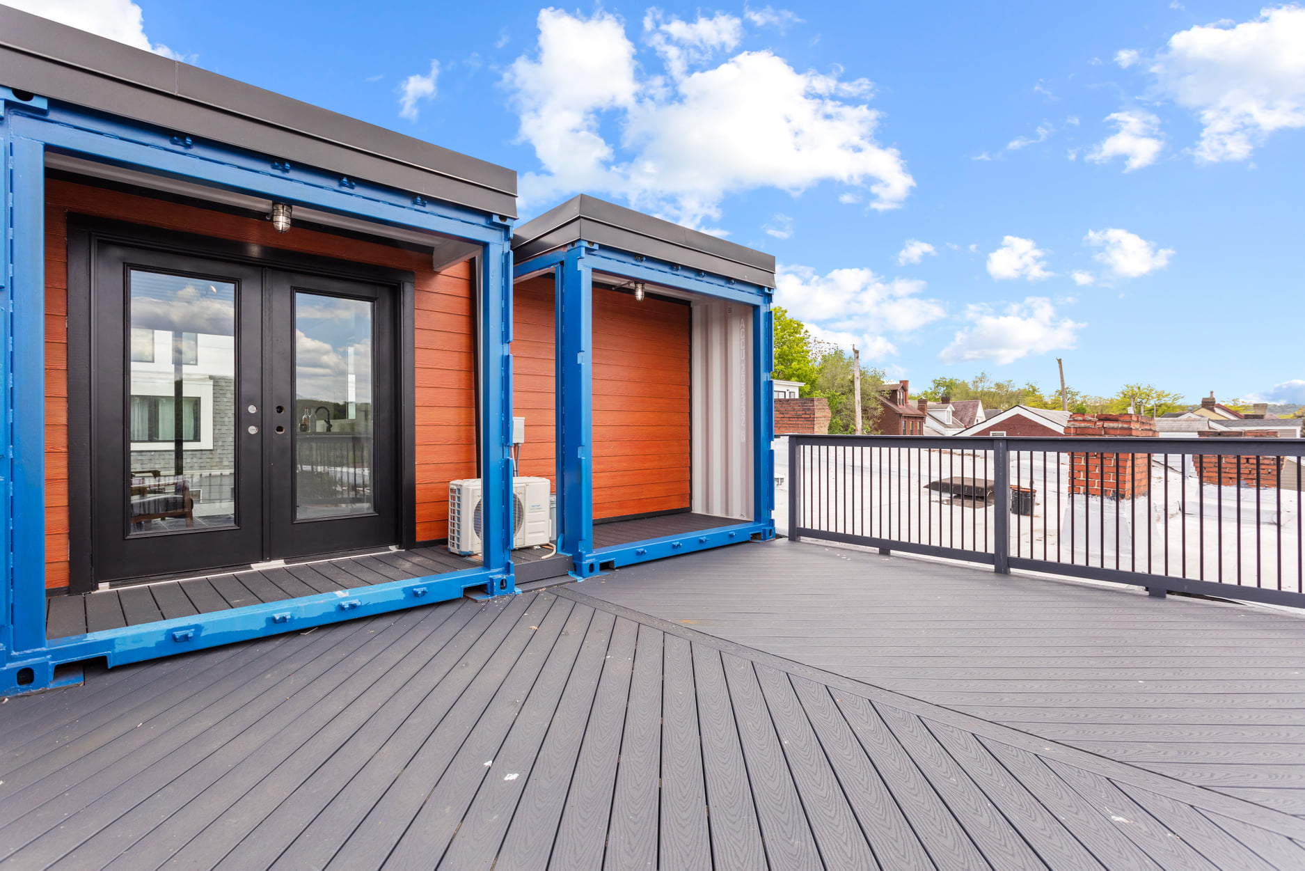 货运阁楼公寓（注：Lofts常见指那种空间开阔、类似阁楼的公寓，Cargo表示货运，结合起来这样翻译较符合通常语义场景，但具体需结合实际语境若这里Cargo有特殊指代等情况，需更多背景信息来精准翻译 ） 丨United StatesLawrence丨Margittai Architects-13