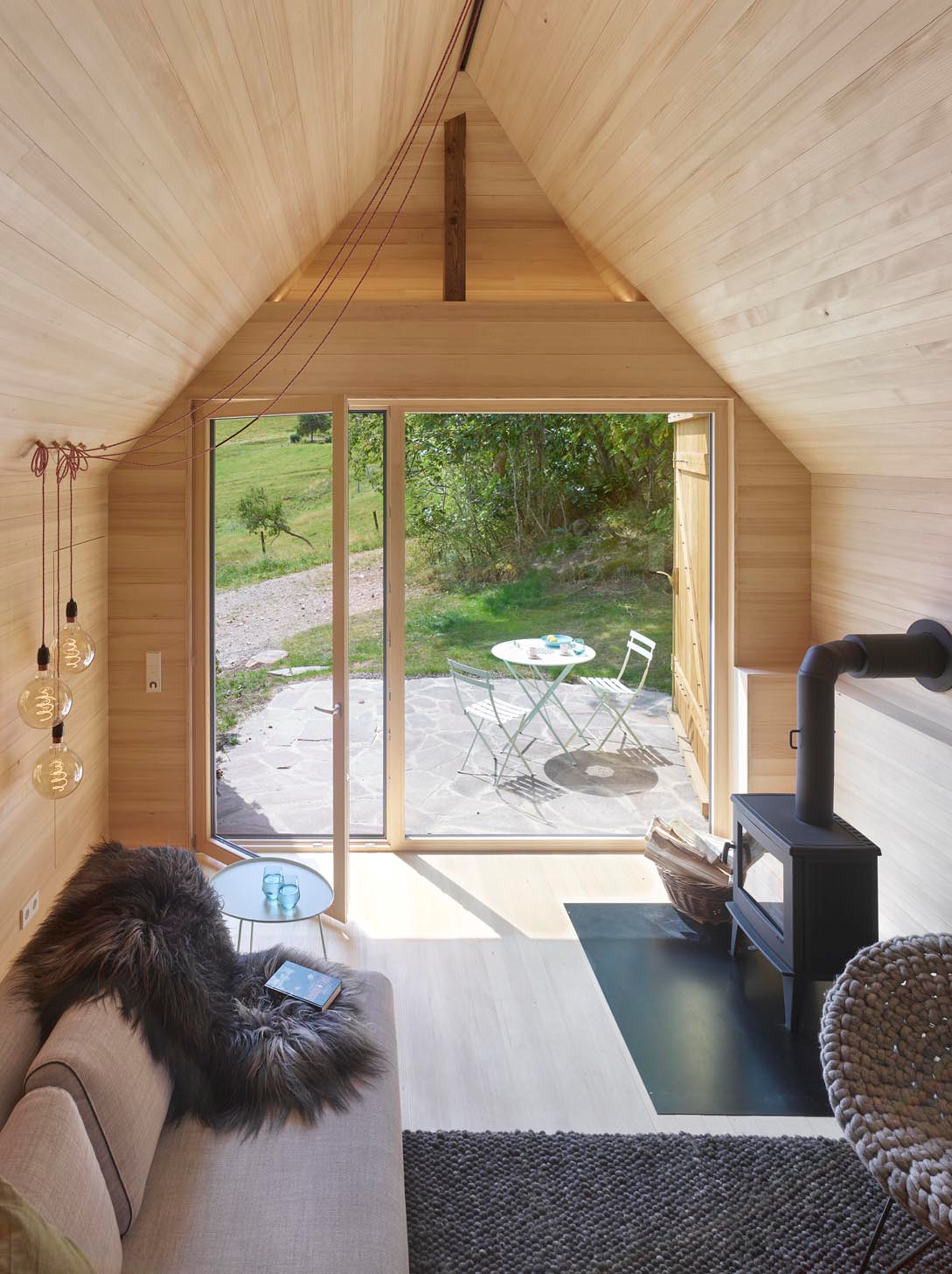 德国黑森林 1000 米高空的环保小屋-14