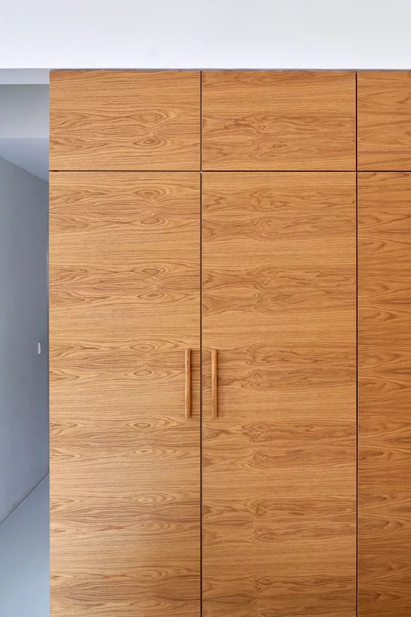 悬浮楼梯+吸引天花，给人最纯净感受的 LOFT 设计-54