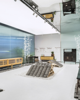 Supercloud draws inspiration from theatre sets to create an engaging spatial narrative