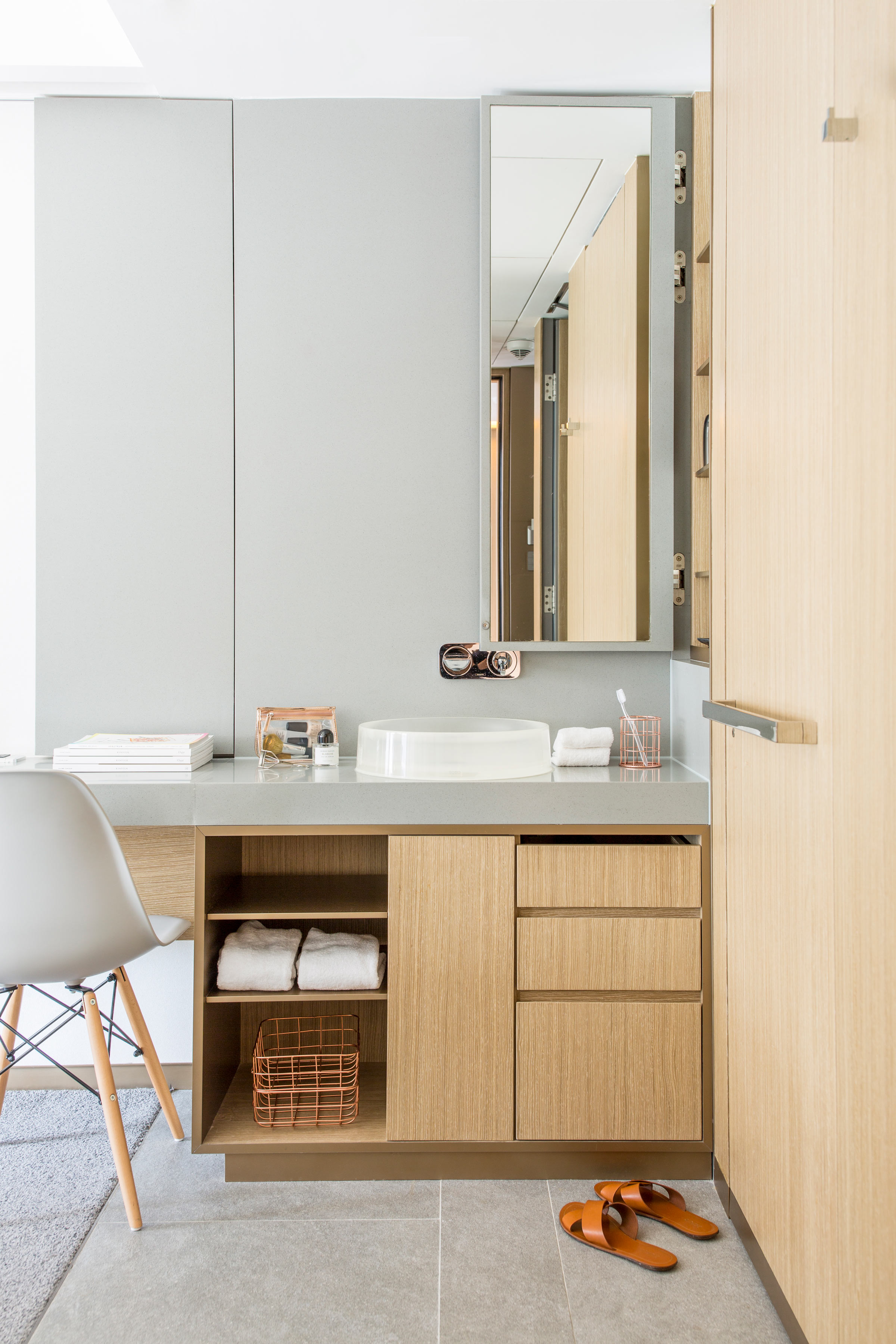 Hotel Stage — Design Anthology-6