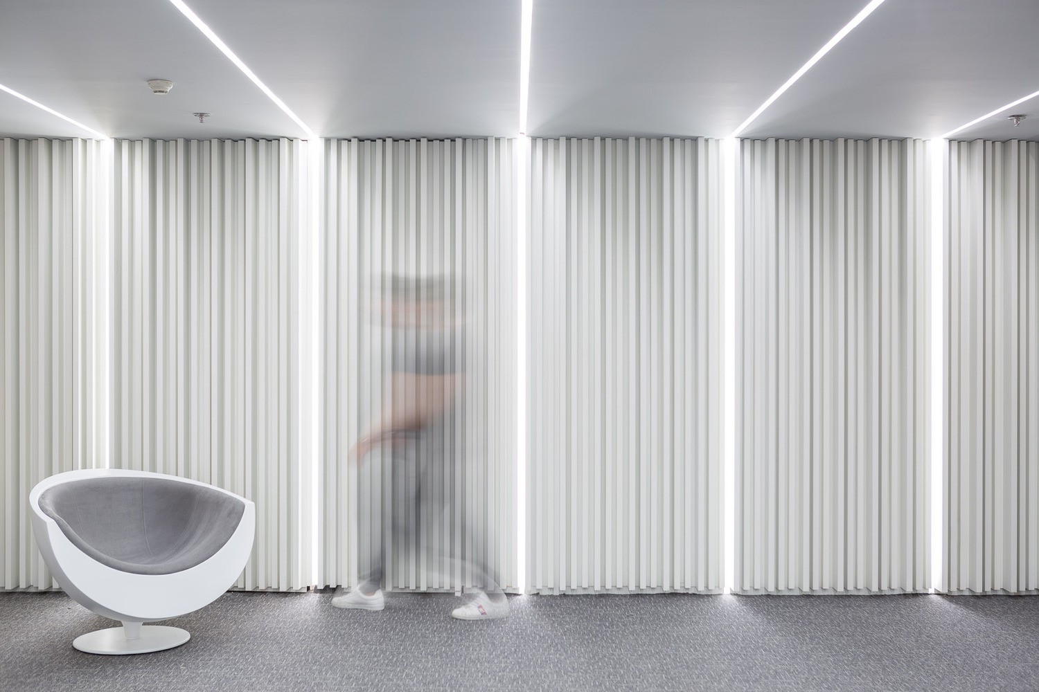 巴西10·10米纯白极简概念空间-15