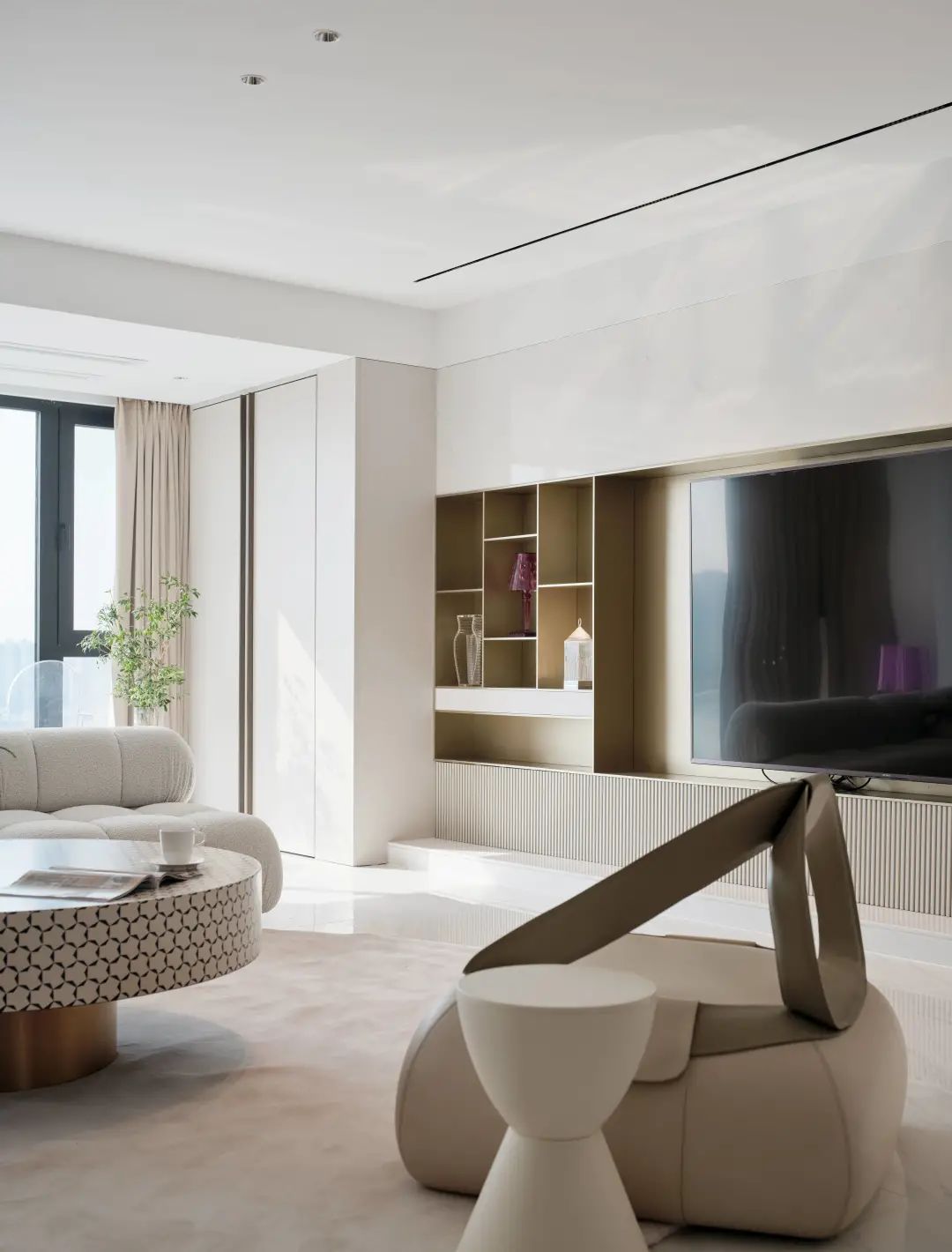 敔山湖畔春暖花开 · 苏鸣设计师的185㎡白色浪漫主义私宅丨尺度设计-26